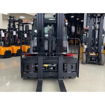 Дизельный вилочный погрузчик ZAUBERG DS70-I