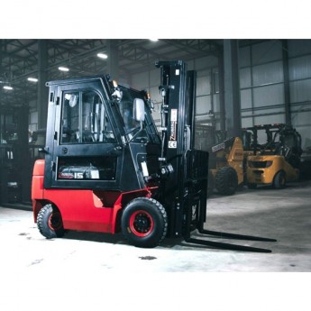 Бензиновый вилочный погрузчик ZAUBERG GS15